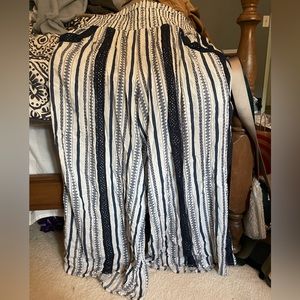 Flowy wide leg pant